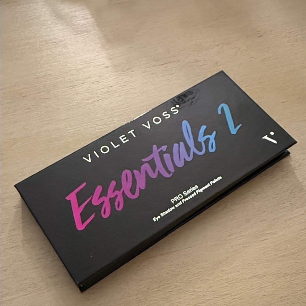 Violet Voss Essentials 2 Eyeshadow Palette - Picture 3 of 5